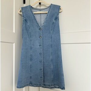 Denim mini dress from Abercrombie. Only worn once. Very versatile.